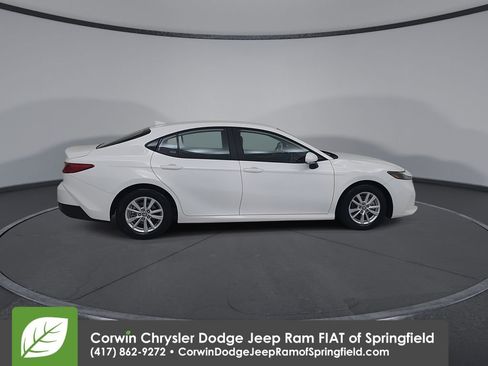 Used 2026 Toyota Camry LE FWD image 16