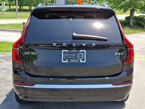 Certified 2025 Volvo XC90 B6 Plus AWD/4WD image 5