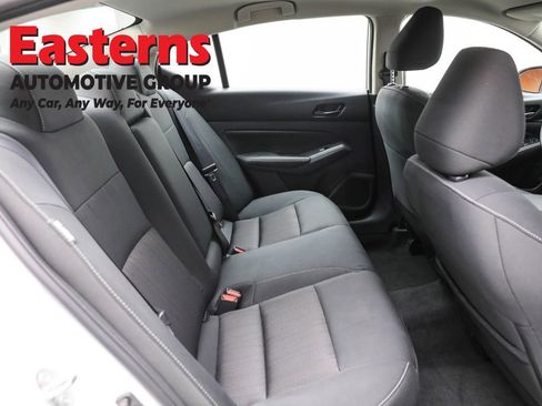 Used 2025 Nissan Altima 2.5 SV image 23