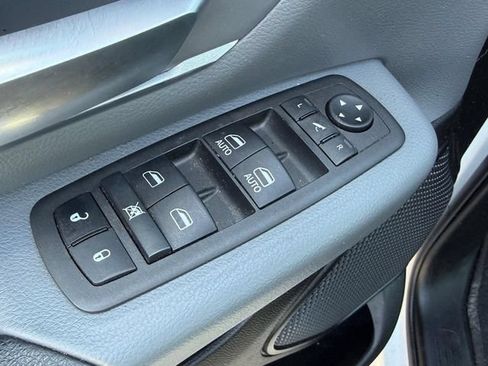 Used 2022 RAM 1500 Big Horn AWD/4WD image 23