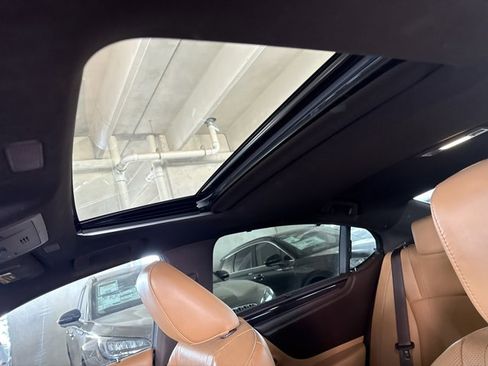 Used 2019 Lexus ES 300h Ultra Luxury w/ Accessory Package 2 image 21