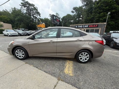Used 2014 Hyundai Accent GLS FWD image 4