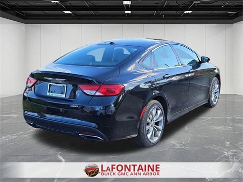 Used 2015 Chrysler 200 S w/ Comfort Group image 8