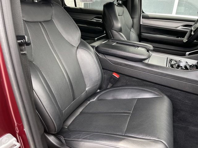 Used 2025 Jeep Wagoneer L 4WD image 25