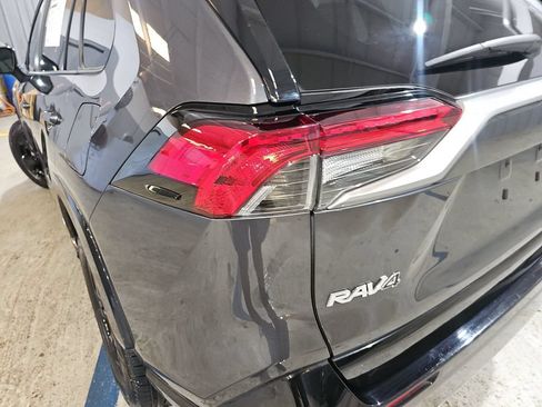 Used 2019 Toyota RAV4 XSE w/ XSE Weather Package AWD/4WD image 30