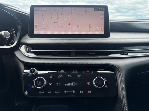 Used 2023 INFINITI QX60 Luxe w/ Performance Audio Package FWD image 19