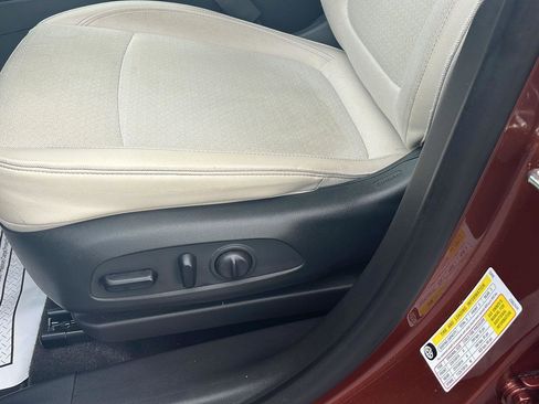 Used 2020 Buick Encore GX Preferred w/ Cold Weather Comfort Package AWD/4WD image 20