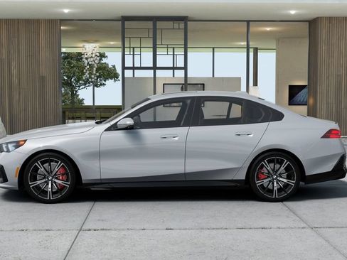 New 2027 BMW 530i w/ M Sport Package RWD image 4