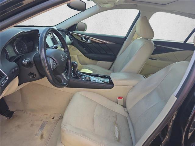 Used 2016 INFINITI Q50 3.0t Premium w/ Driver Assistance Package RWD image 17