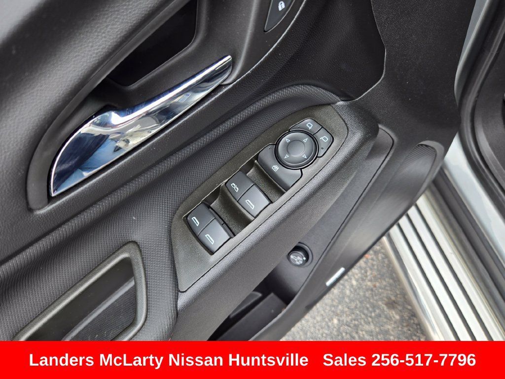 Used 2023 Chevrolet Equinox RS w/ RS Leather Package FWD image 24