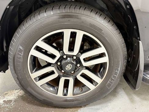 Used 2015 Toyota 4Runner Limited AWD/4WD image 10