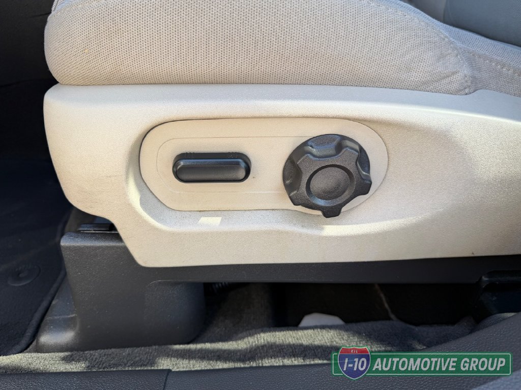 Used 2013 Ford Explorer FWD image 16