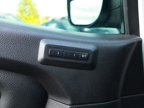 Used 2021 Nissan Titan PRO-4X w/ Pro-4x Convenience Package image 21