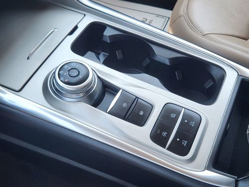 Used 2023 Ford Explorer XLT w/ Equipment Group 202A image 22