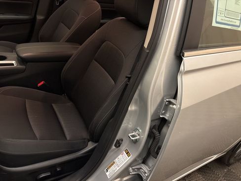 Used 2025 Nissan Altima 2.5 SV image 10