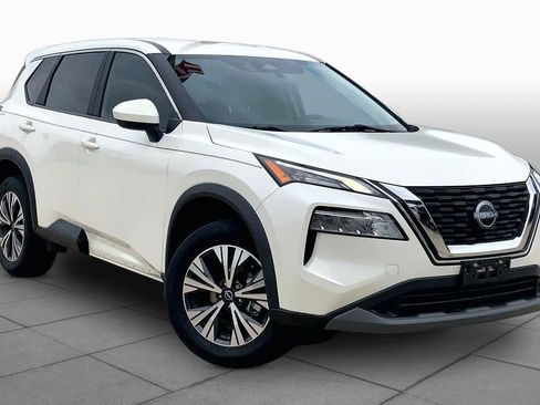 Used 2023 Nissan Rogue SV FWD image 3