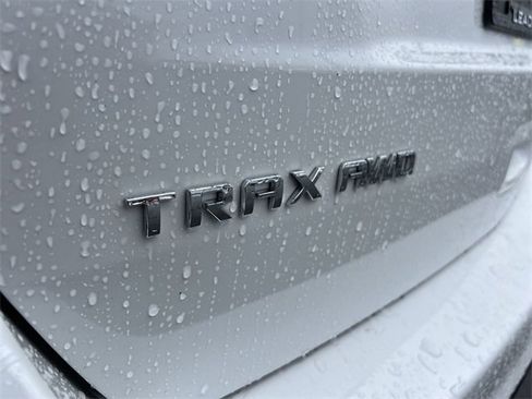 Used 2022 Chevrolet Trax LT w/ LT Convenience Package image 29