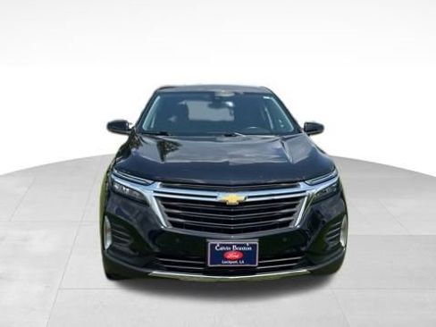 Used 2022 Chevrolet Equinox LT w/ Driver Convenience Package image 2