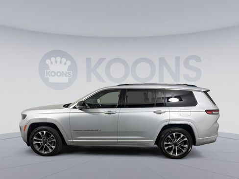 Used 2023 Jeep Grand Cherokee L Overland w/ Advanced Protech Group III image 2