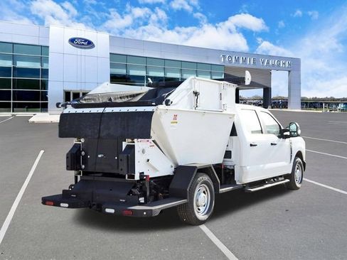 Used 2023 Ford F250 XL RWD image 4