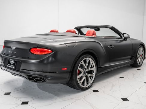Used 2023 Bentley Continental GT V8 image 11