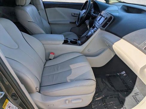 Used 2011 Toyota Venza image 20