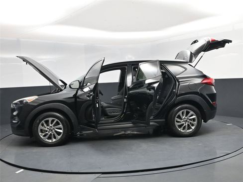 Used 2016 Hyundai Tucson SE w/ Option Group 02 image 20