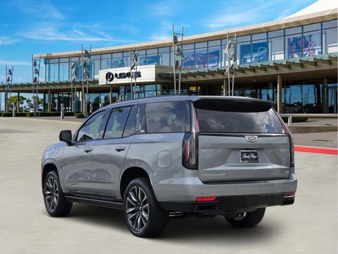 Used 2024 Cadillac Escalade Sport Platinum image 4