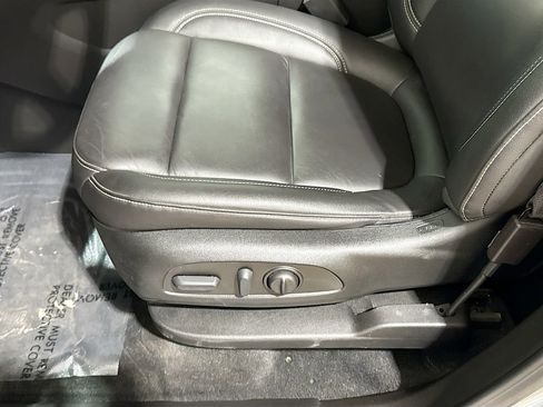 Used 2023 Chevrolet Traverse LT w/ LPO, Floor Liner Package image 19