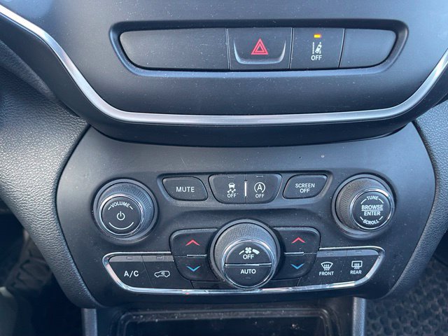 Used 2022 Jeep Cherokee Latitude Lux AWD/4WD image 25