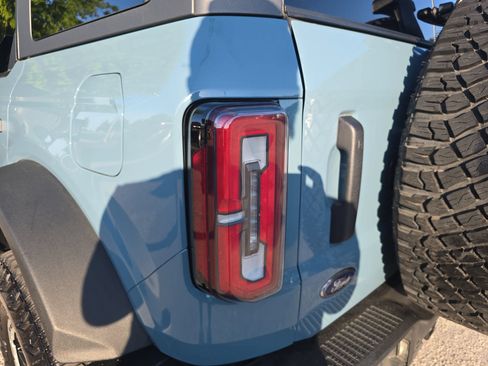 Used 2023 Ford Bronco Badlands w/ Sasquatch Package AWD/4WD image 34
