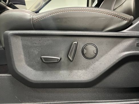 Used 2025 Ford Expedition Max Active AWD/4WD image 23