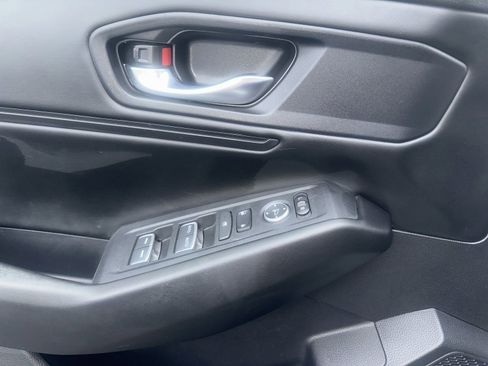 Used 2023 Honda Accord EX image 5