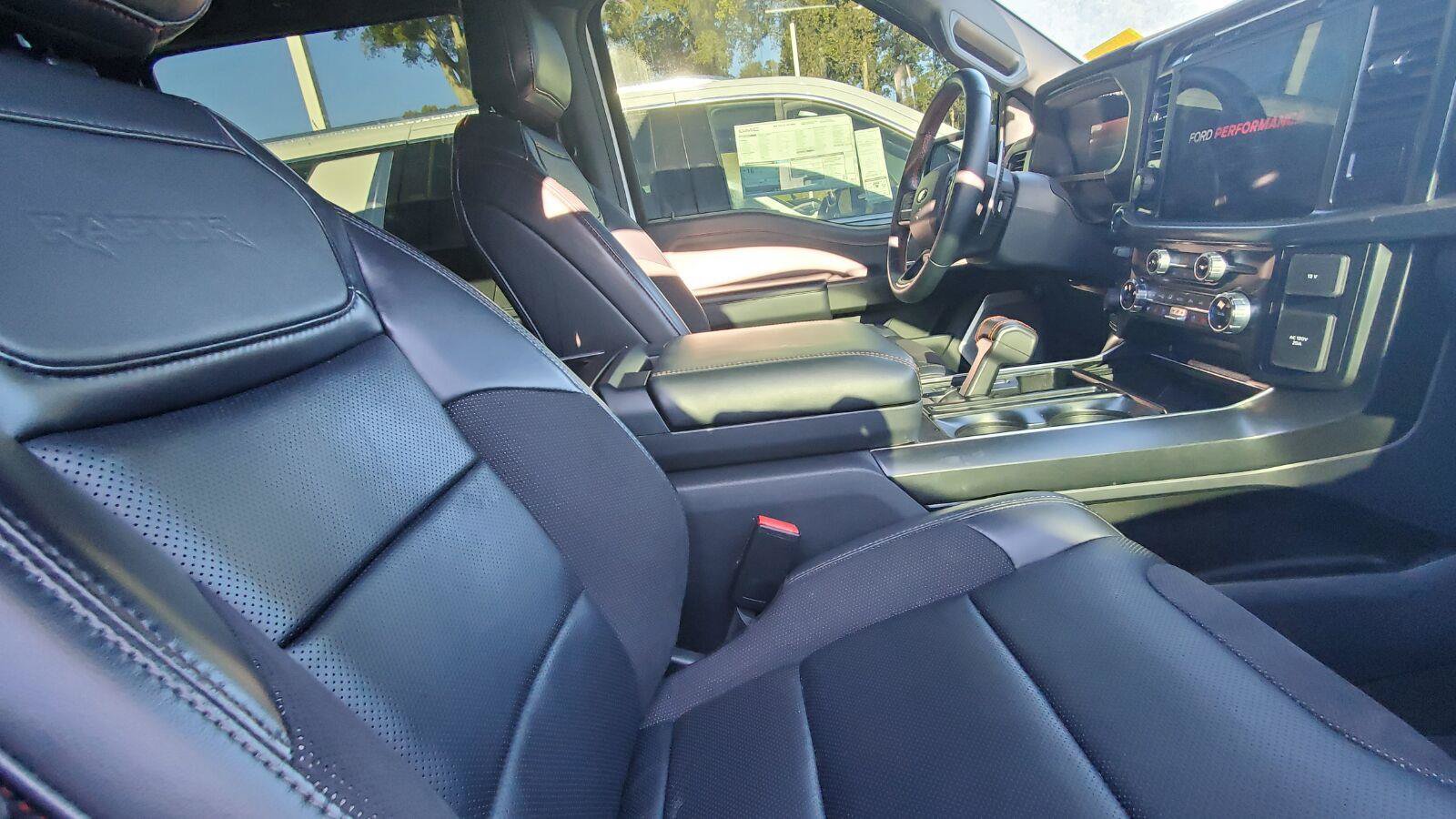 Used 2025 Ford F150 Raptor AWD/4WD image 4