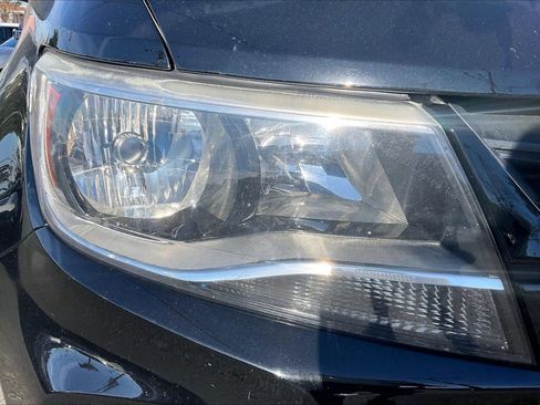 Used 2021 Chevrolet Colorado LT w/ Safety Package RWD image 30