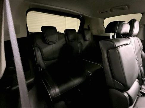 Used 2025 INFINITI QX80 Sensory image 33