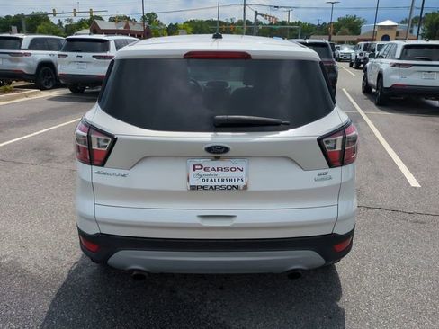 Used 2017 Ford Escape SE FWD image 5