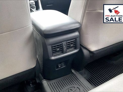 Used 2021 Toyota RAV4 XLE w/ Convenience Package AWD/4WD image 34