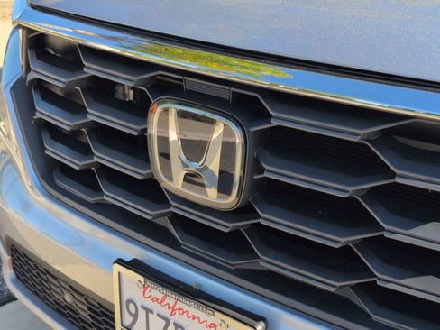 Used 2025 Honda Pilot EX-L image 13