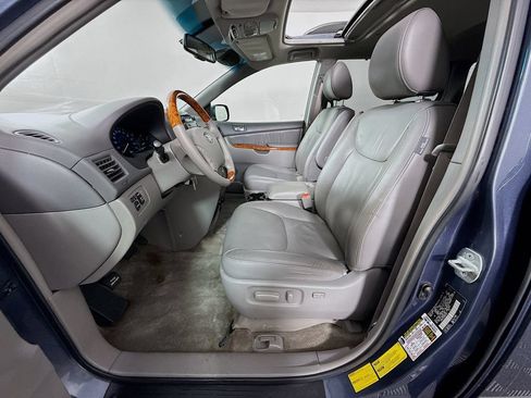 Used 2009 Toyota Sienna XLE Limited AWD/4WD image 18