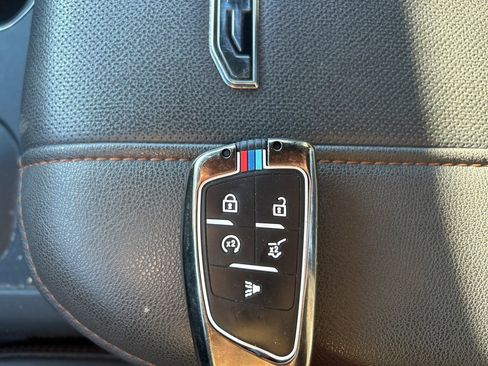 Used 2024 GMC Sierra 2500 AT4 image 29