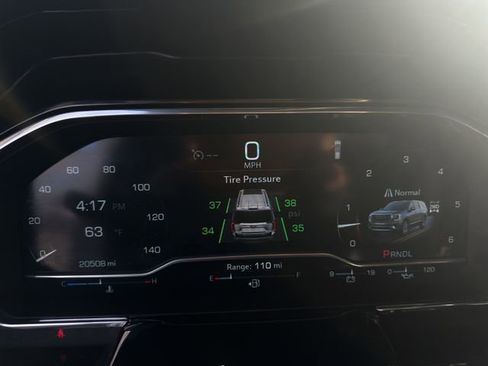 Used 2023 GMC Sierra 1500 Elevation image 35