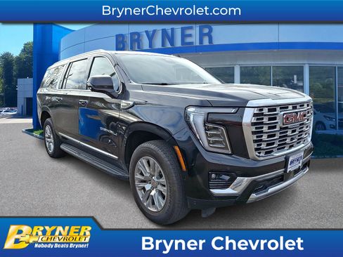 Used 2025 GMC Yukon XL Denali image 1