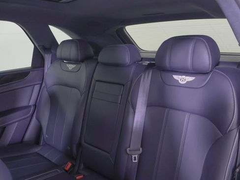 Used 2019 Bentley Bentayga AWD/4WD image 12