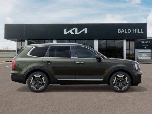 New 2025 Kia Telluride S image 7