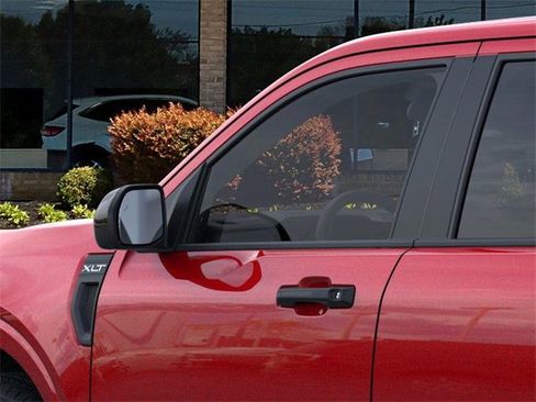 New 2025 Ford Maverick XLT w/ XLT Luxury Package image 21