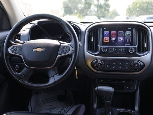 Used 2017 Chevrolet Colorado Z71 AWD/4WD image 23