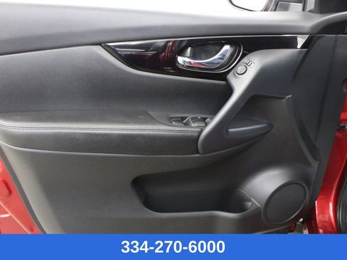 Used 2022 Nissan Rogue Sport SL image 16