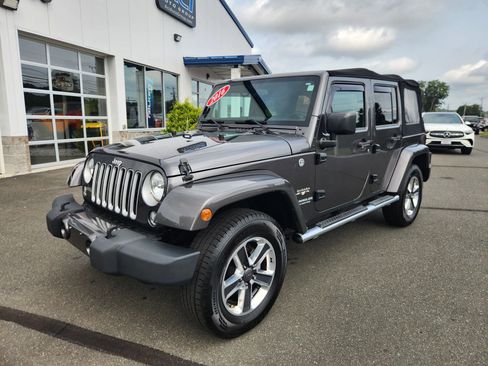 Used 2016 Jeep Wrangler Unlimited Sahara w/ Dual Top Group image 5