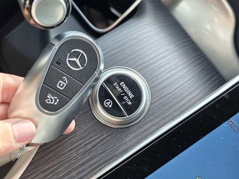 New 2026 Mercedes-Benz GLC 300 image 12